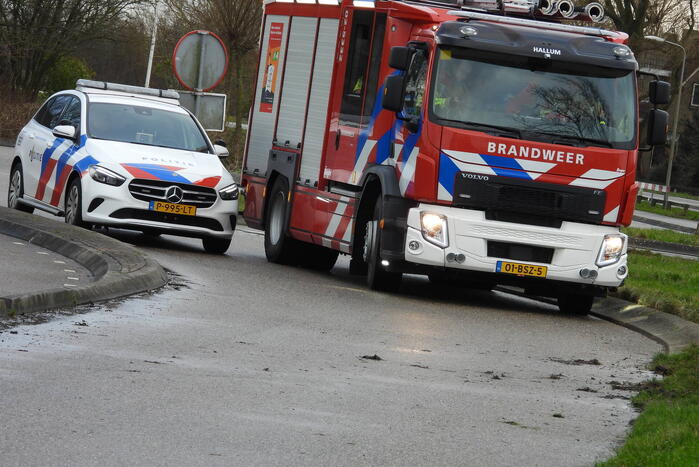 Auto belandt op de kop in sloot