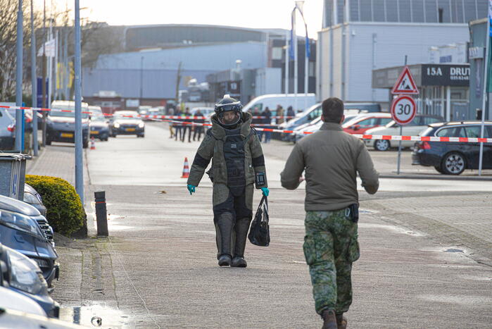 Explosief aangetroffen bij bedrijfspand