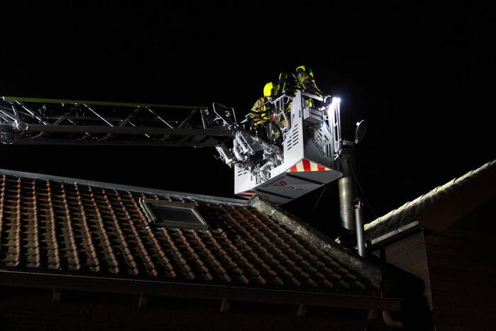 Schoorsteen geveegd na brand