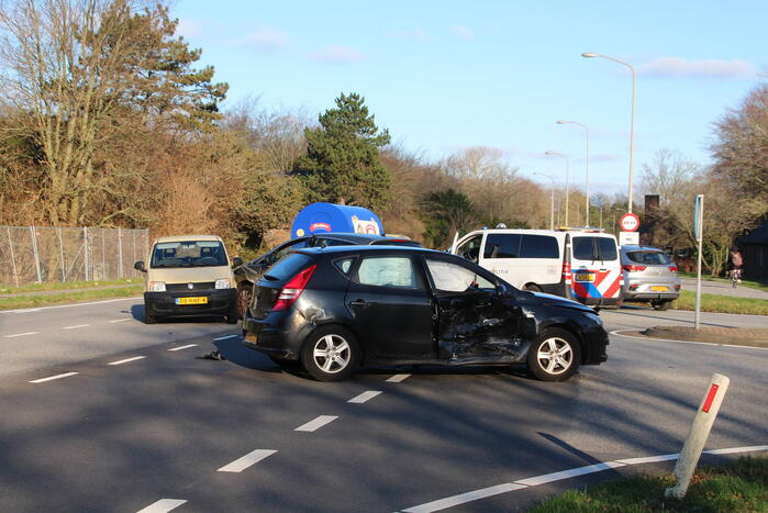 Vier voertuigen betrokken bij ongeval