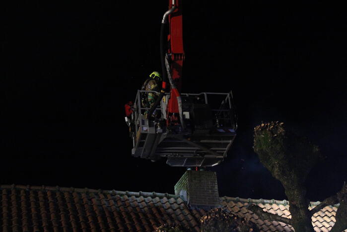 Brandweer ingezet voor een brand in schoorsteen