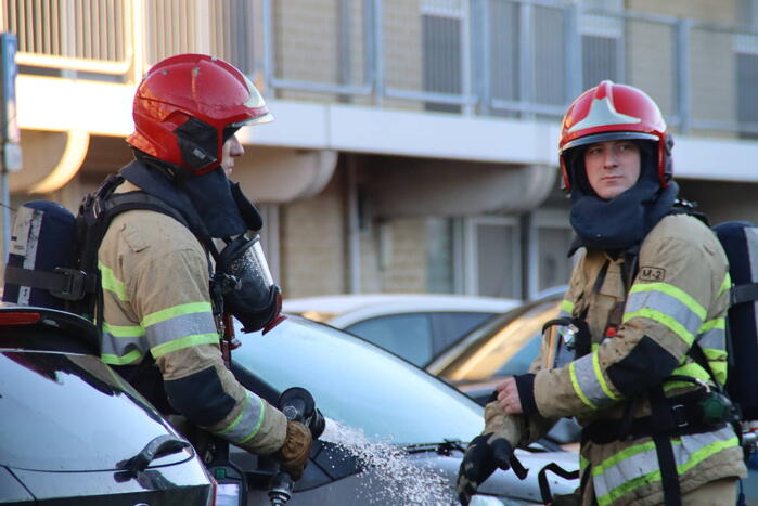 Auto flink beschadigd bij brand