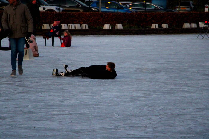 Veel schaatspret bij ondergespoten paardenbak