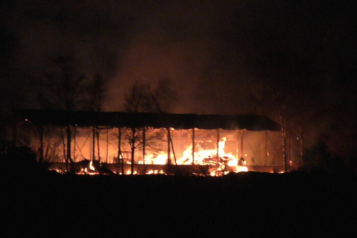 Grote brand in houtloods