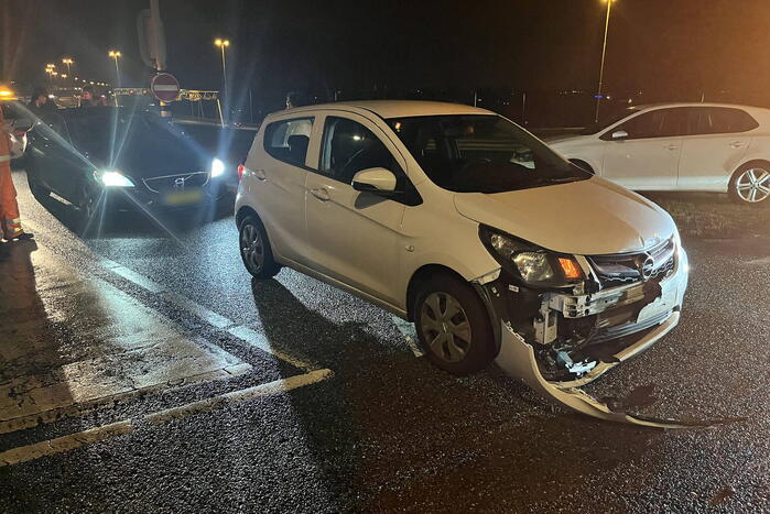 Schade bij ongeval tussen twee auto's
