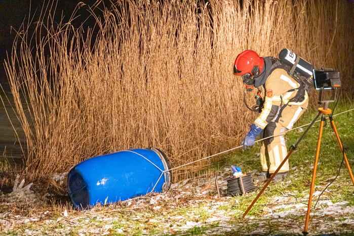 Vat met drugsafval gevonden in water