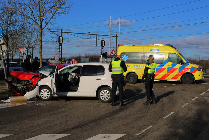 Twee voertuigen met elkaar in botsing