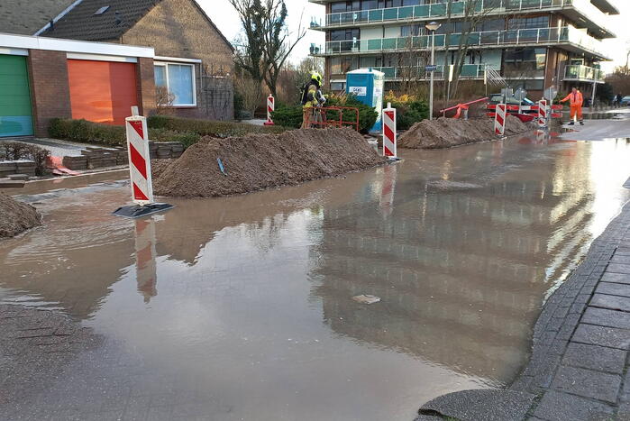 Gas en waterleidingbreuk zorgen voor gevaarlijke situatie