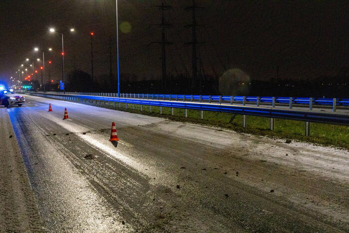 Automobilist ramt vangrail door gladheid