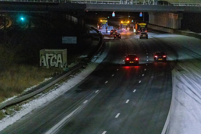 Veel files door gladheid