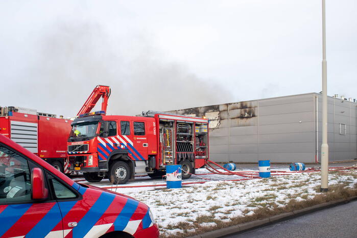 NL-alert voor grote brand in bedrijfspand