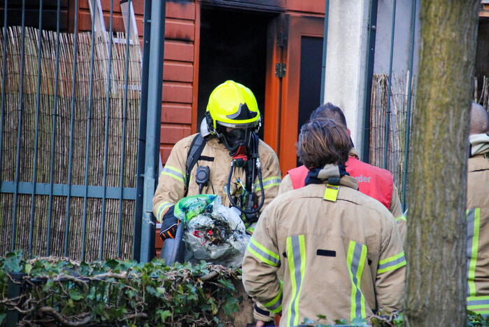 Kortsluiting veroorzaakt felle brand in schuur