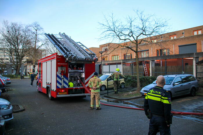 Kortsluiting veroorzaakt felle brand in schuur