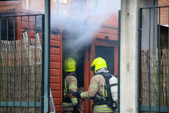 Kortsluiting veroorzaakt felle brand in schuur