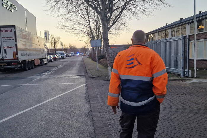 Brandweer ingezet voor brandende container in milieustraat