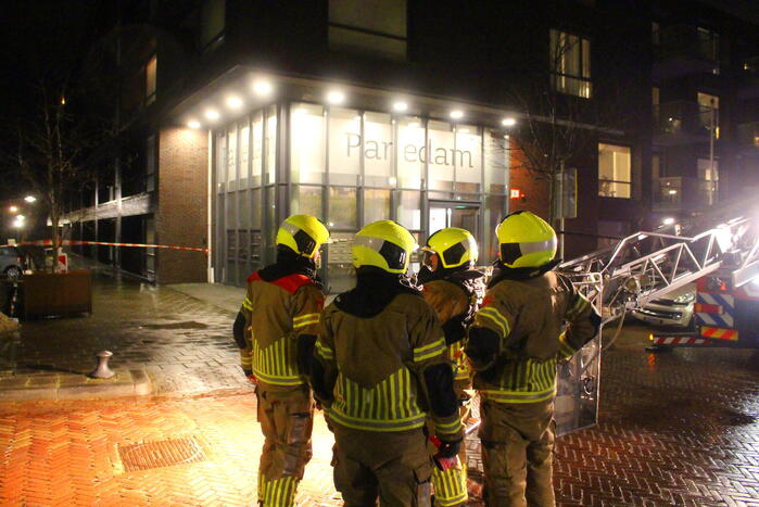 Daklijst waait los door harde wind