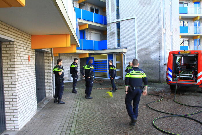 Rookontwikkeling bij brand in berging onder flat