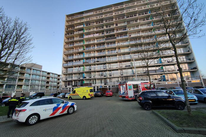 Bewoner behandeld na brand in flat