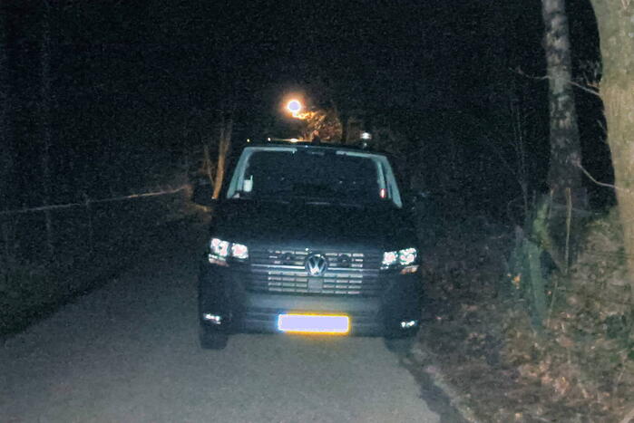 Overleden persoon aangetroffen in bosgebied tijdens zoekactie naar vermiste man