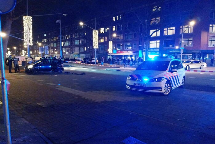 Gewonde bij schietpartij, twee verdachten gevlucht