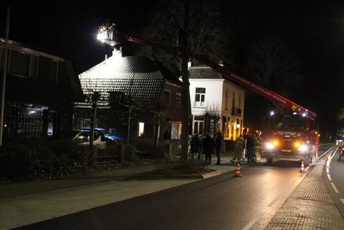 Brand in schoorsteen van vrijstaande woning