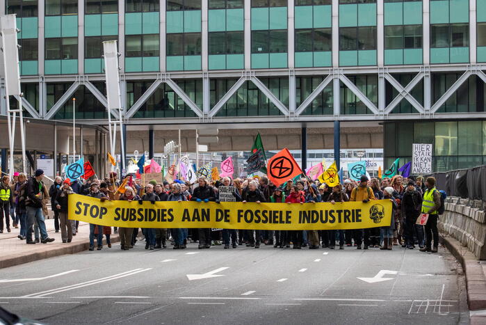 Massale politie-inzet bij demonstratie Extinction Rebellion