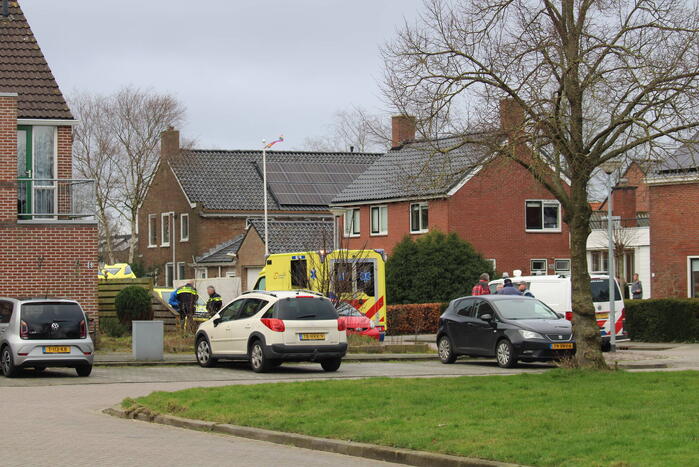 Zwaargewonde bij steekpartij in tuin