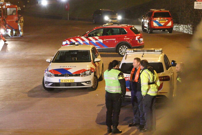 Zoektocht naar te water geraakt persoon