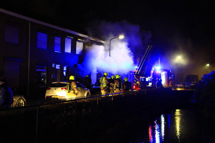 Woningen ontruimd door uitslaande brand