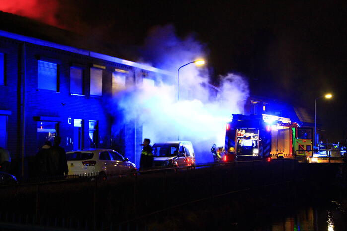 Woningen ontruimd door uitslaande brand