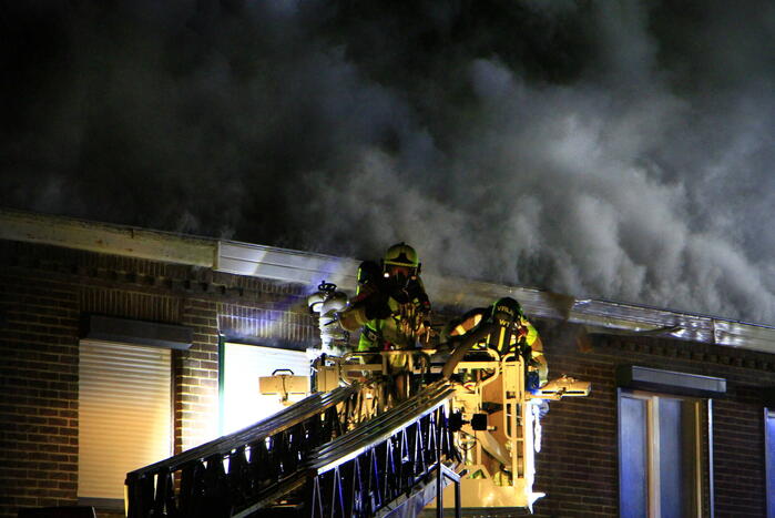 Woningen ontruimd door uitslaande brand