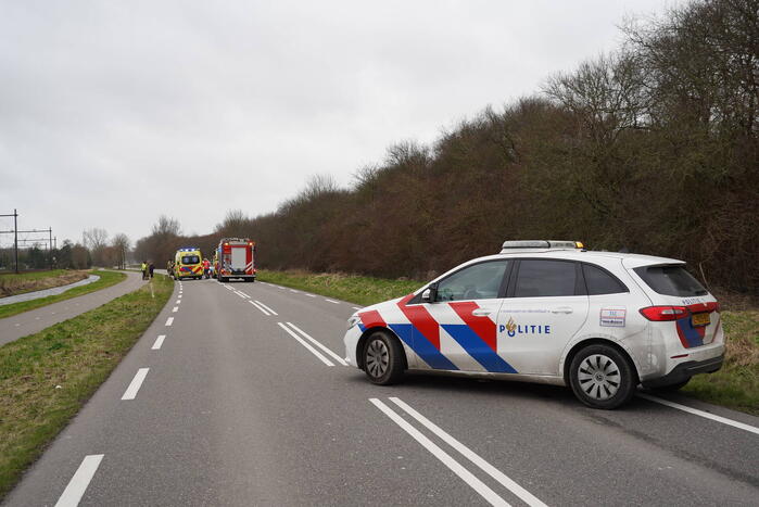 Drie gewonden bij frontale botsing