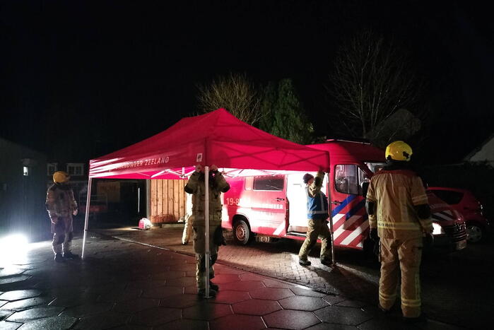 Enorme vlammenzee bij brand in loods