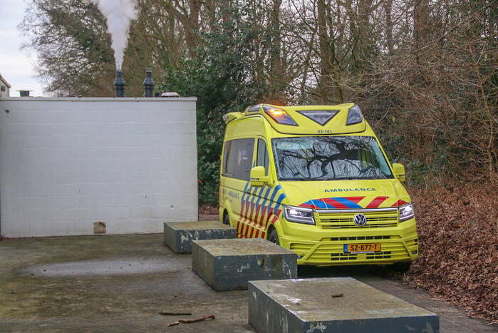 Meerdere leerlingen na drie uur uit lift bevrijdt