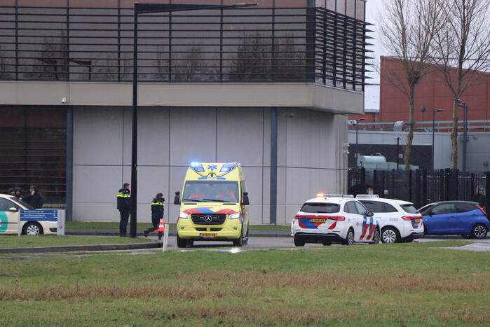 Flinke rookontwikkeling bij grote brand in bedrijfspand