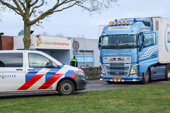 Politie onderzoekt mogelijke overval op vrachtwagenchauffeur