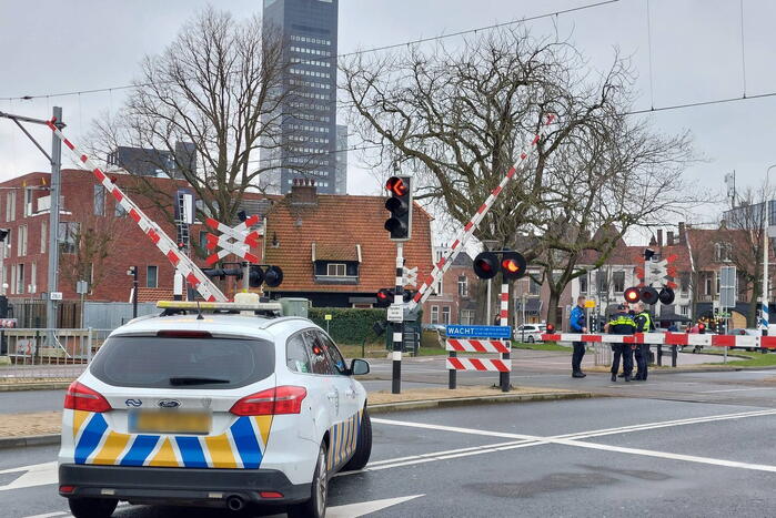 Geen treinverkeer en spoorweg geblokkeerd door stroomstoring