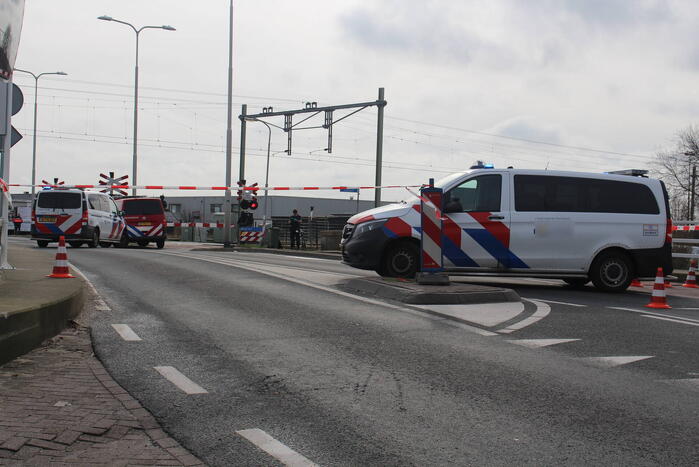 Treinverkeer gestremd en overgang gesloten na ongeval