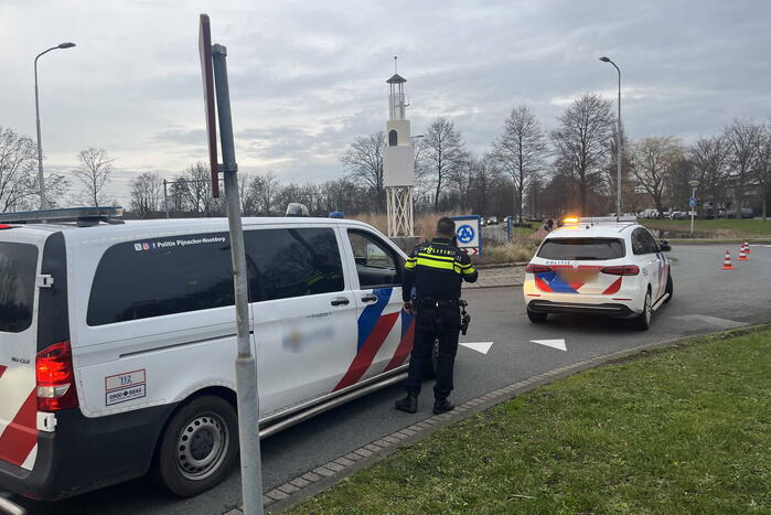 Bestuurder scootmobiel aangereden bij oversteek van rotonde