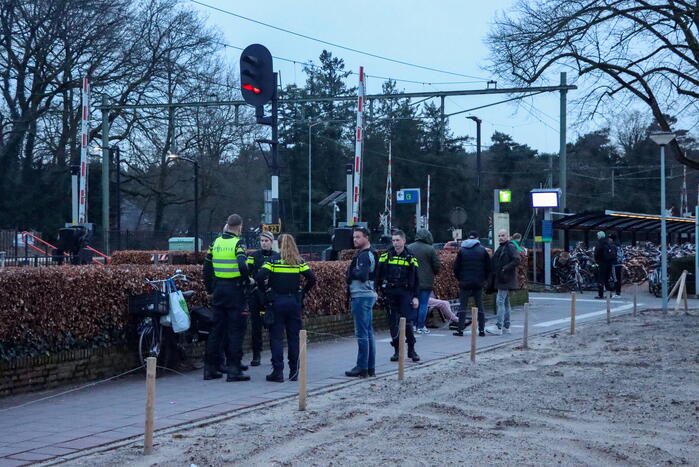 Arrestatieteam arresteert man na melding van wapen bij station