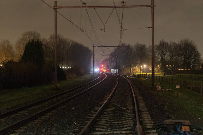 Trein botst op carnavalswagen: machinist gewond