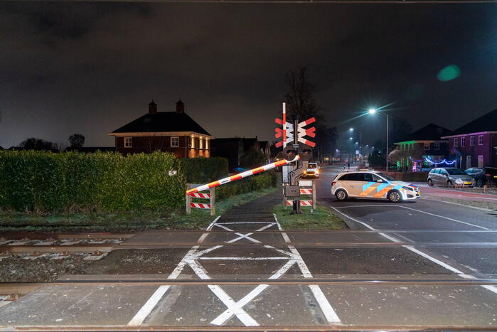 Trein botst op carnavalswagen: machinist gewond