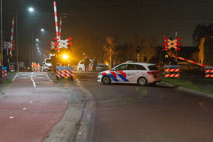 Trein botst op carnavalswagen: machinist gewond