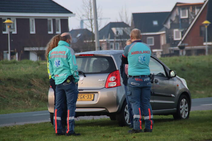 Twee automobilisten botsing op bekende kruising