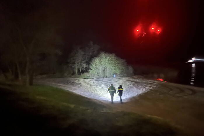 Gevonden kleding zorgt voor grote zoekactie in het water