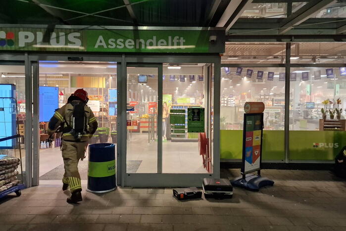 Hulpdiensten ingezet voor damp in supermarkt na springen van leiding