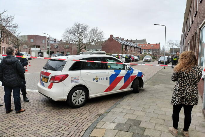 Veel politie-inzet na schietpartij vanuit auto