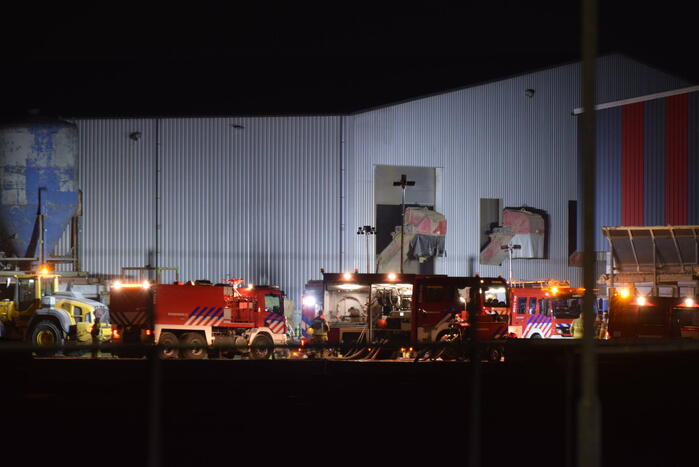 Grote brand in loods met hooi