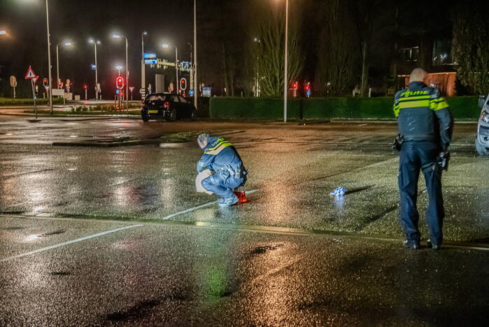 Jongen meldt zich met steekwond bij ouders