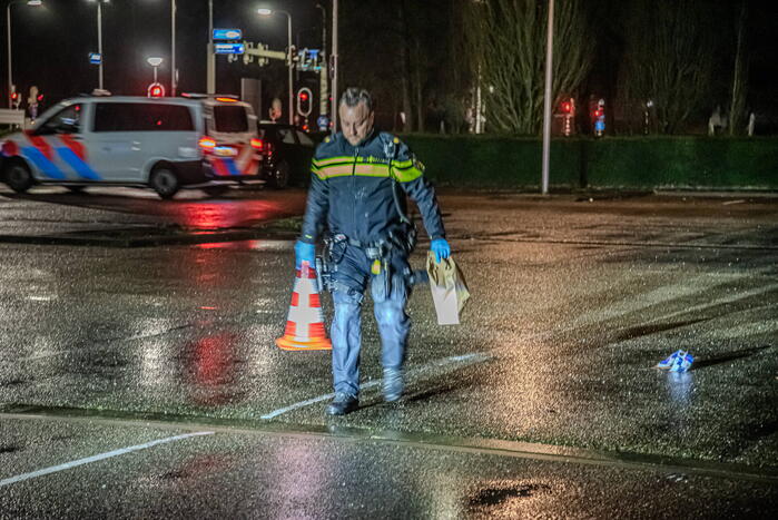 Jongen meldt zich met steekwond bij ouders